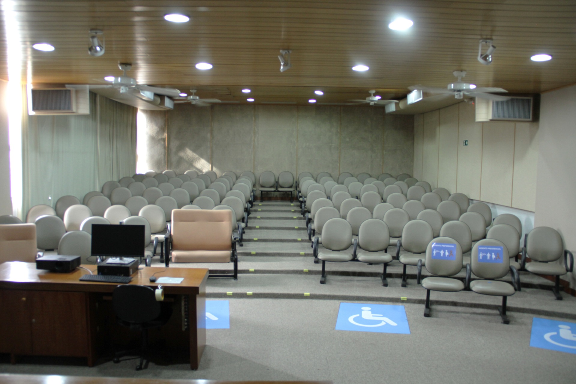Sala B310 (auditório) – FCH - Image 2