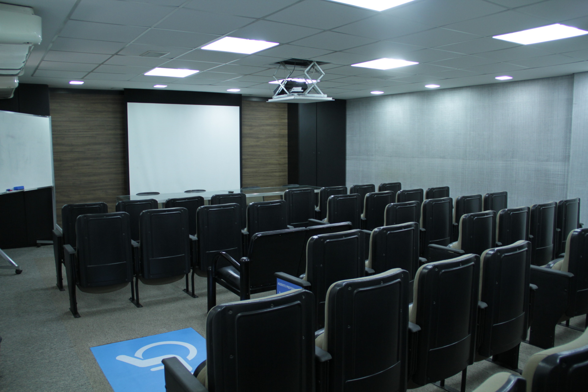 Sala de Multimeios – FEA